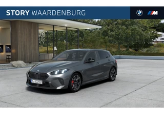 BMW 1 Serie 120 M Sport Automaat / Panoramadak / Trekhaak / Sportstoelen / Adaptieve LED / M Adaptief onderstel / Comfort Access / Stuurverwarming