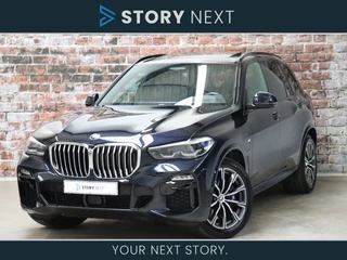 Hoofdafbeelding BMW X5 BMW X5 xDrive45e High Executive M Sport Pakket Automaat / Driving Assistant Professional / Comfortstoelen / Panoramadak / Personal CoPilot Pack / Adaptive Air Suspension / Live Cockpit Professional / Trekhaak / Stoelventilatie / DAB / Hifi / 20 Inch / Extra Getint Glas
