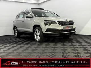 Škoda Karoq 1.0 TSI Business Edition Panoramadak, Camera, Navi, Keyless start, Cruise control, A start stop, Sfeerverlichting