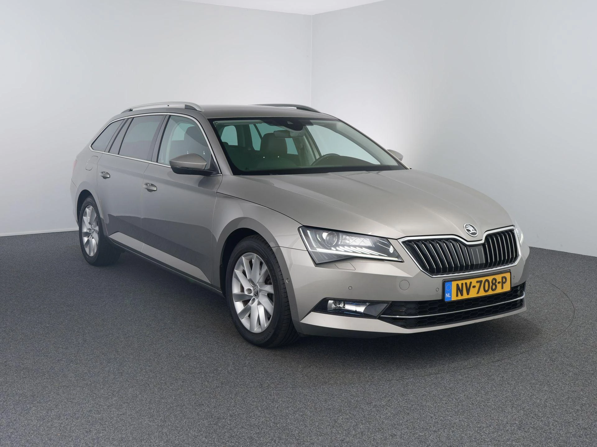 Hoofdafbeelding Škoda Superb