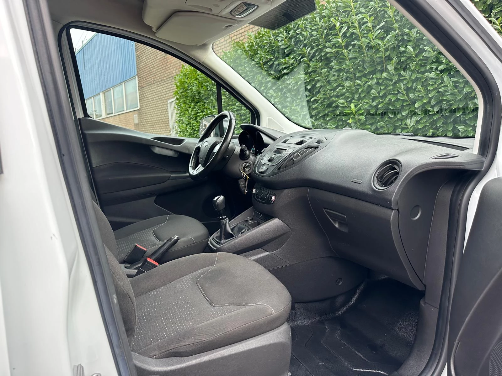 Hoofdafbeelding Ford Transit Courier