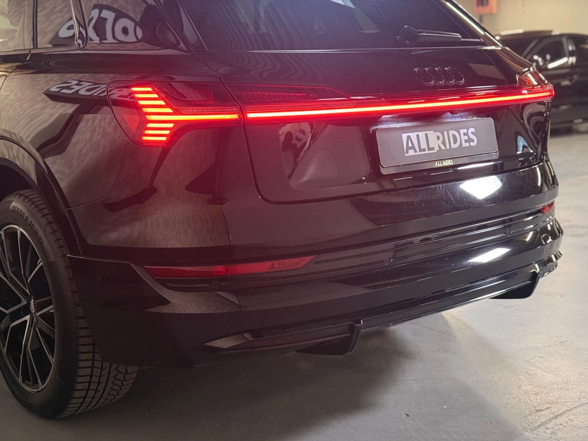 Hoofdafbeelding Audi e-tron
