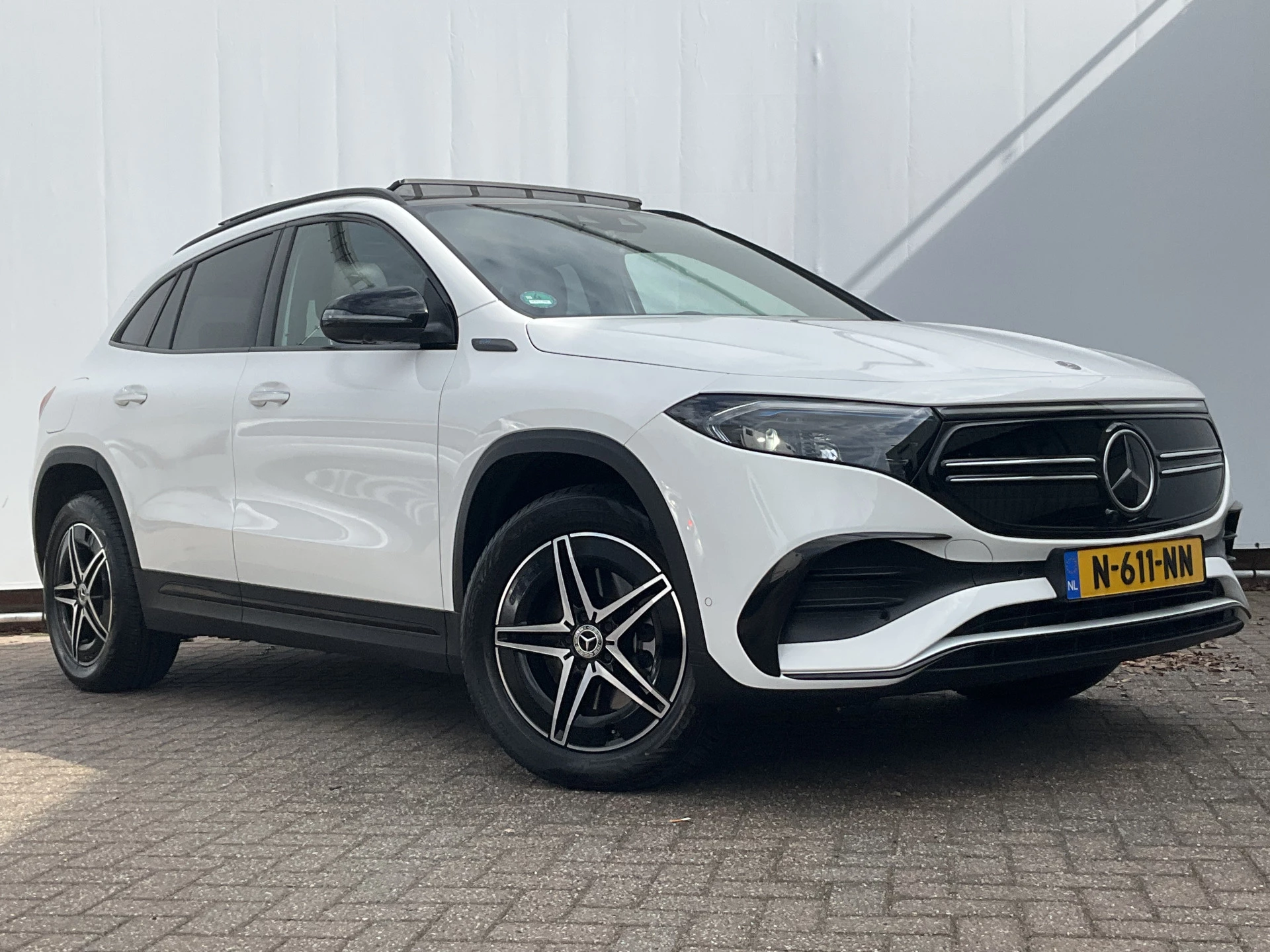Hoofdafbeelding Mercedes-Benz EQA