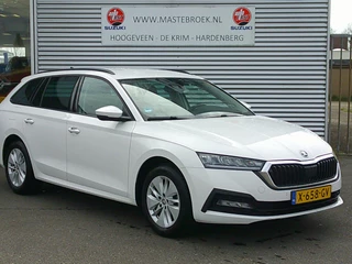 Hoofdafbeelding Škoda Octavia Škoda Octavia Combi 1.0 e-TSI Business Edition Automaat Staat in Hoogeveen