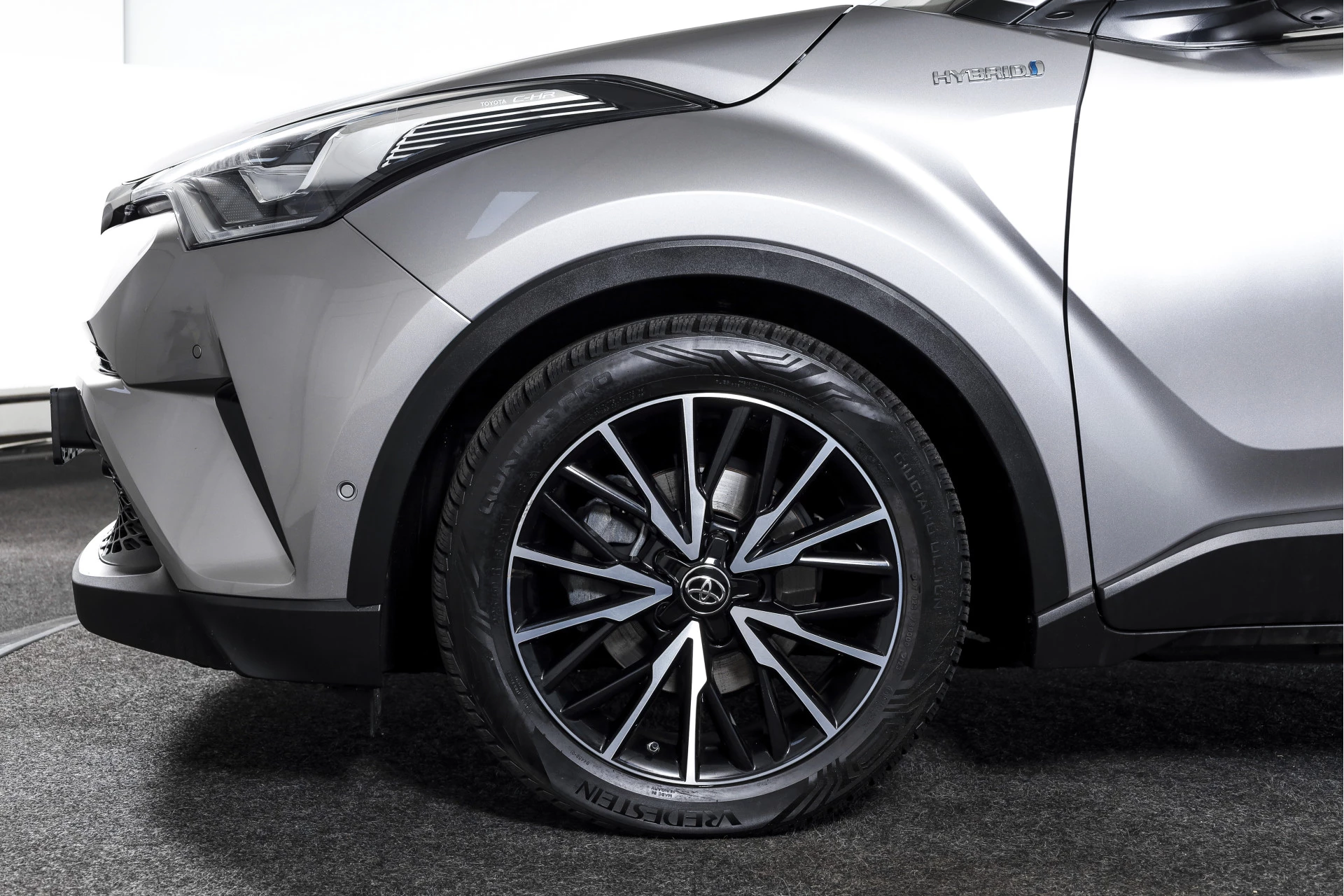 Hoofdafbeelding Toyota C-HR