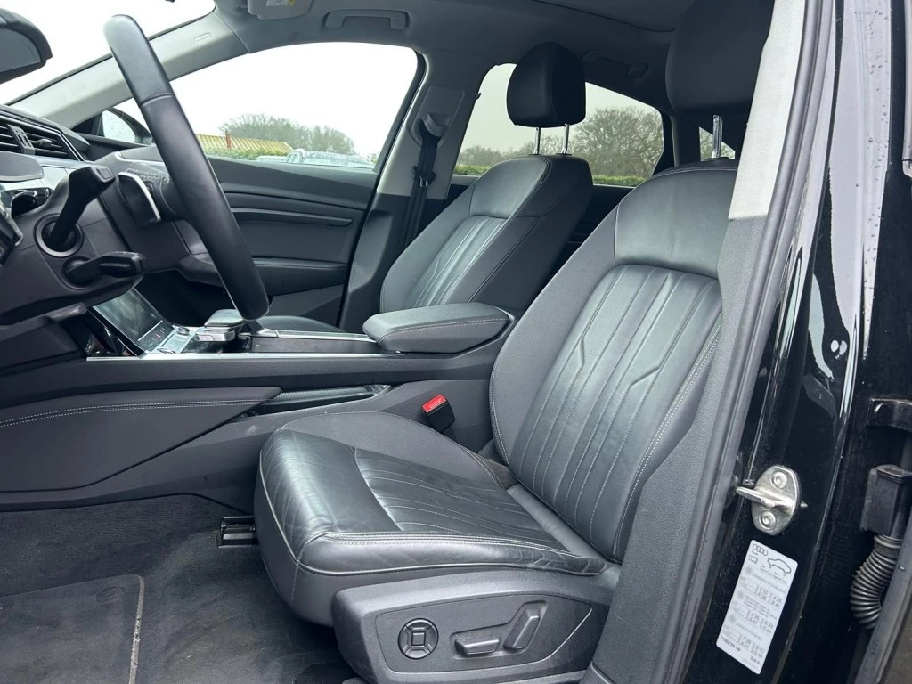 Hoofdafbeelding Audi e-tron