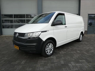 Volkswagen Transporter 2.0 TDI L2H1 150 pk automaat , 3 zits , trekhaak