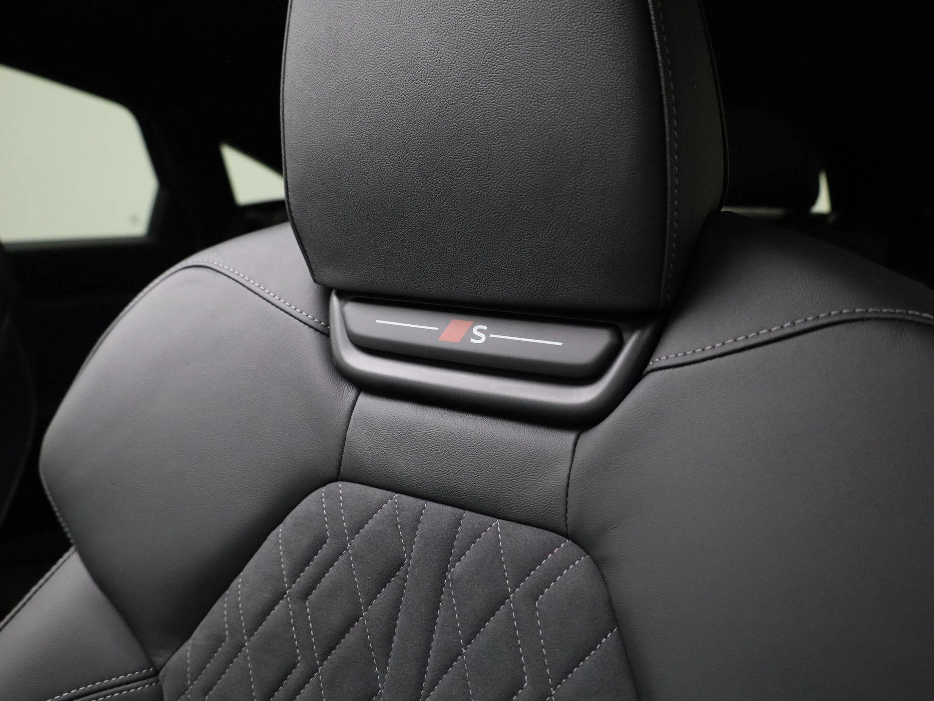 Hoofdafbeelding Audi Q6 e-tron