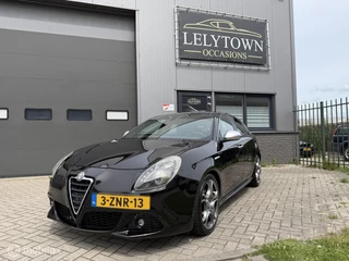 Alfa Romeo Giulietta 1.4 T Distinctive | Cruise | PDC | Leer