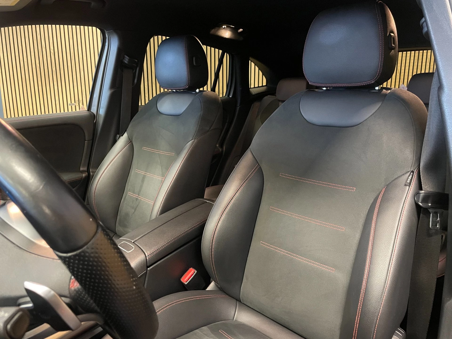 Hoofdafbeelding Mercedes-Benz EQA