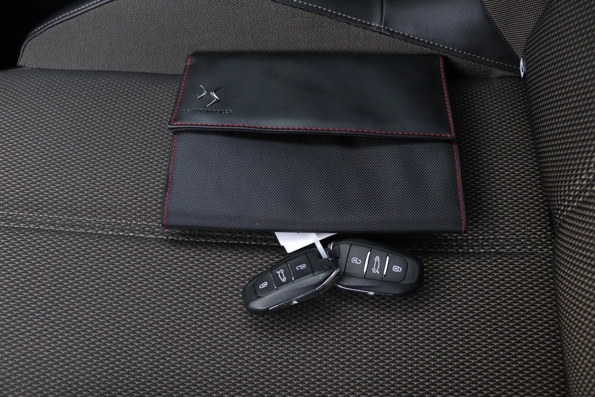 Hoofdafbeelding DS DS 3