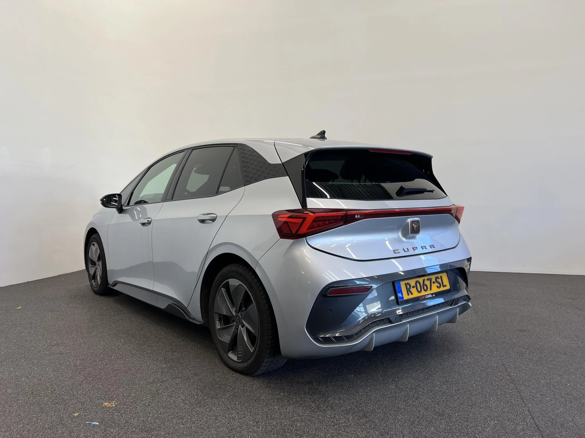 Hoofdafbeelding CUPRA Born