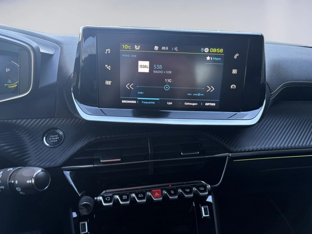 Hoofdafbeelding Peugeot e-2008