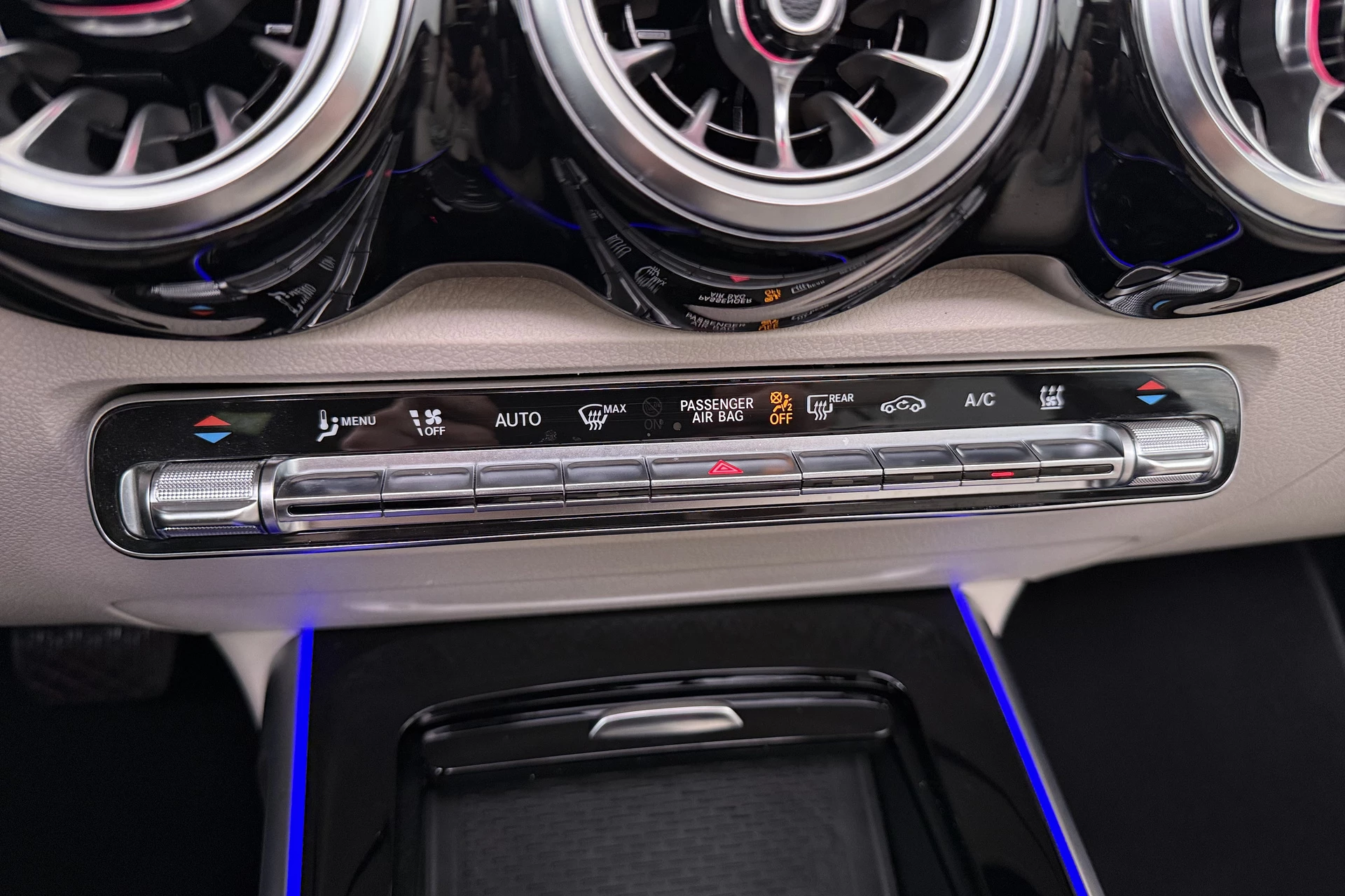 Hoofdafbeelding Mercedes-Benz EQB