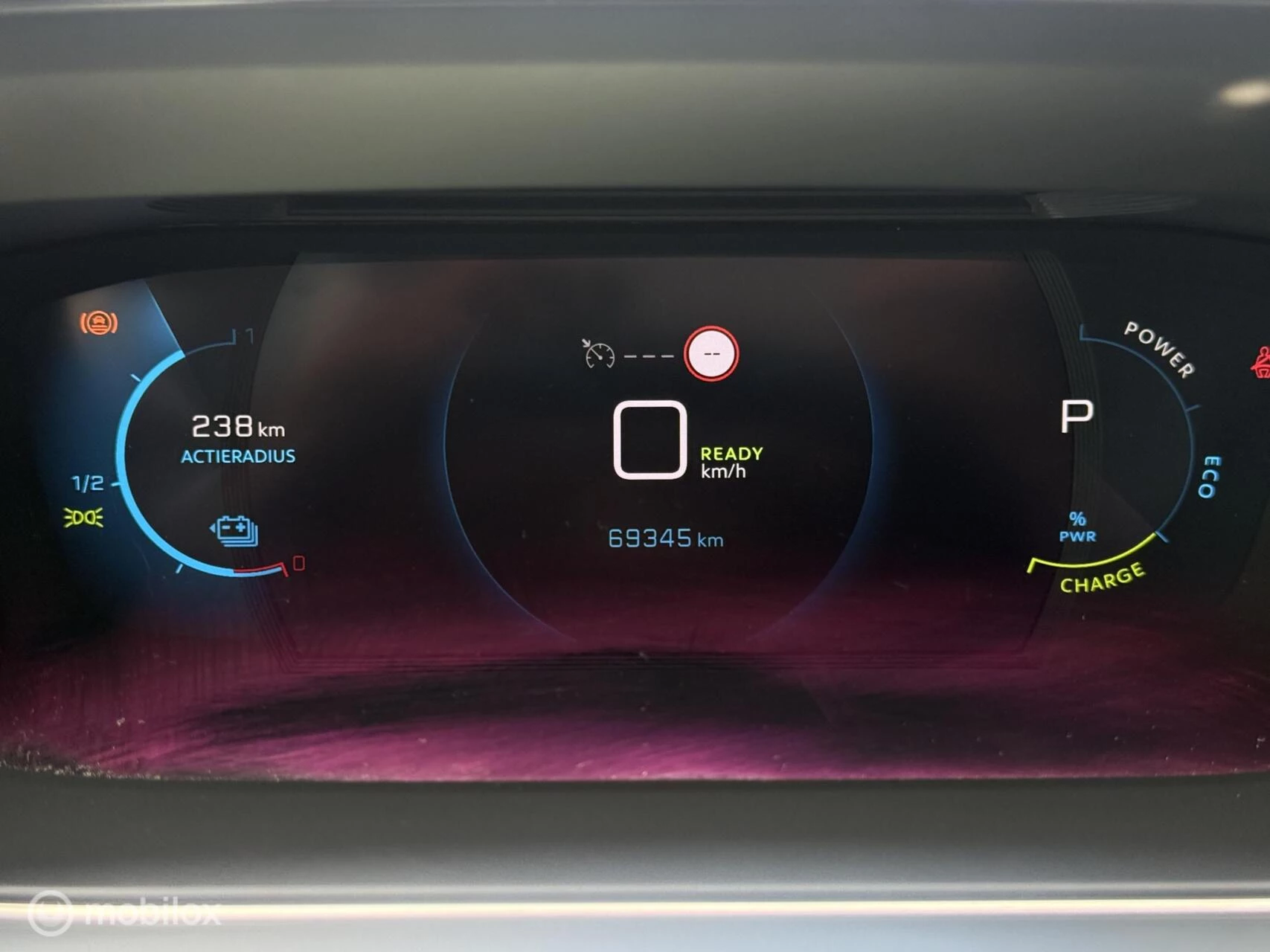 Hoofdafbeelding Peugeot e-208