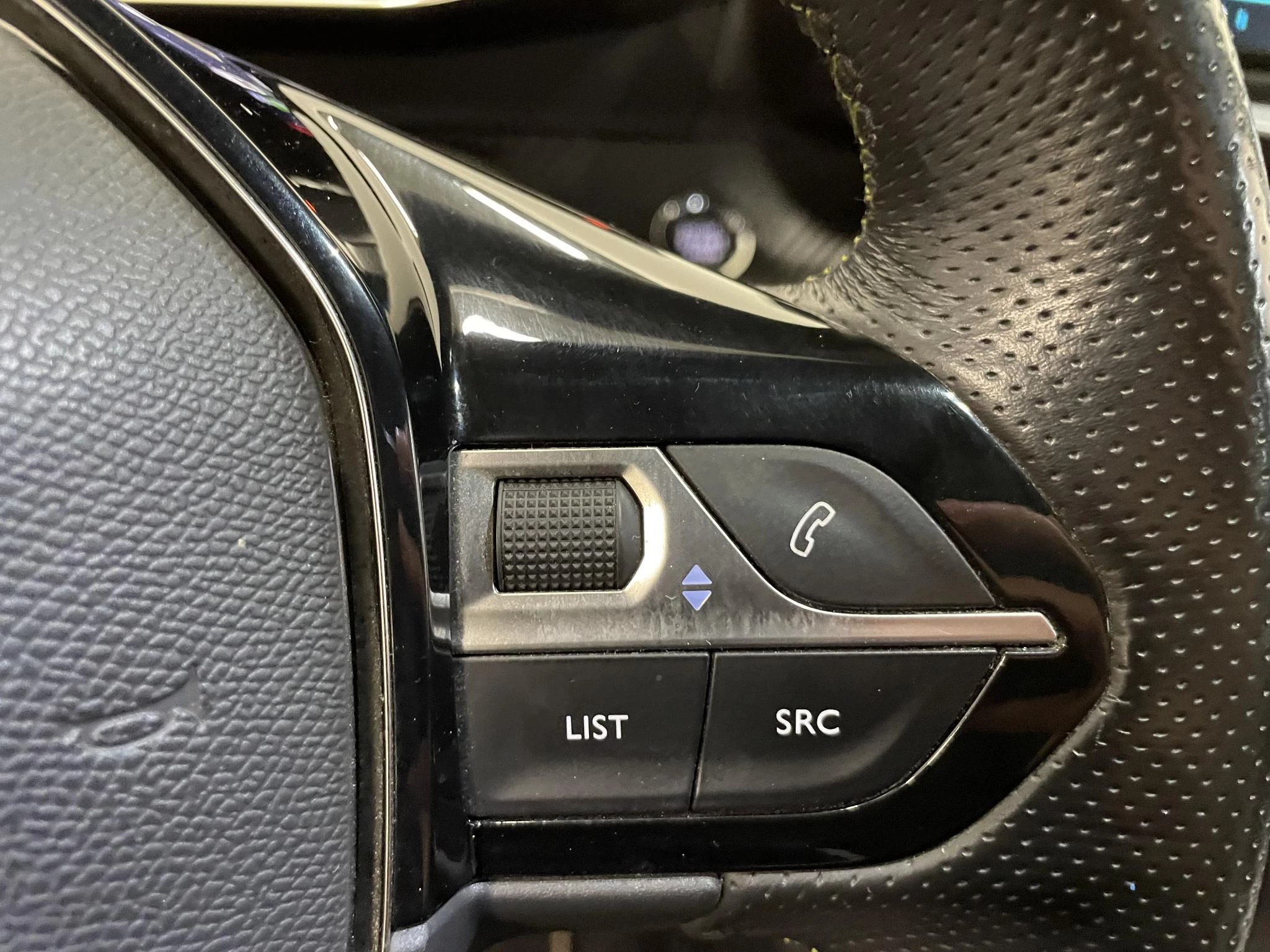 Hoofdafbeelding Peugeot e-208