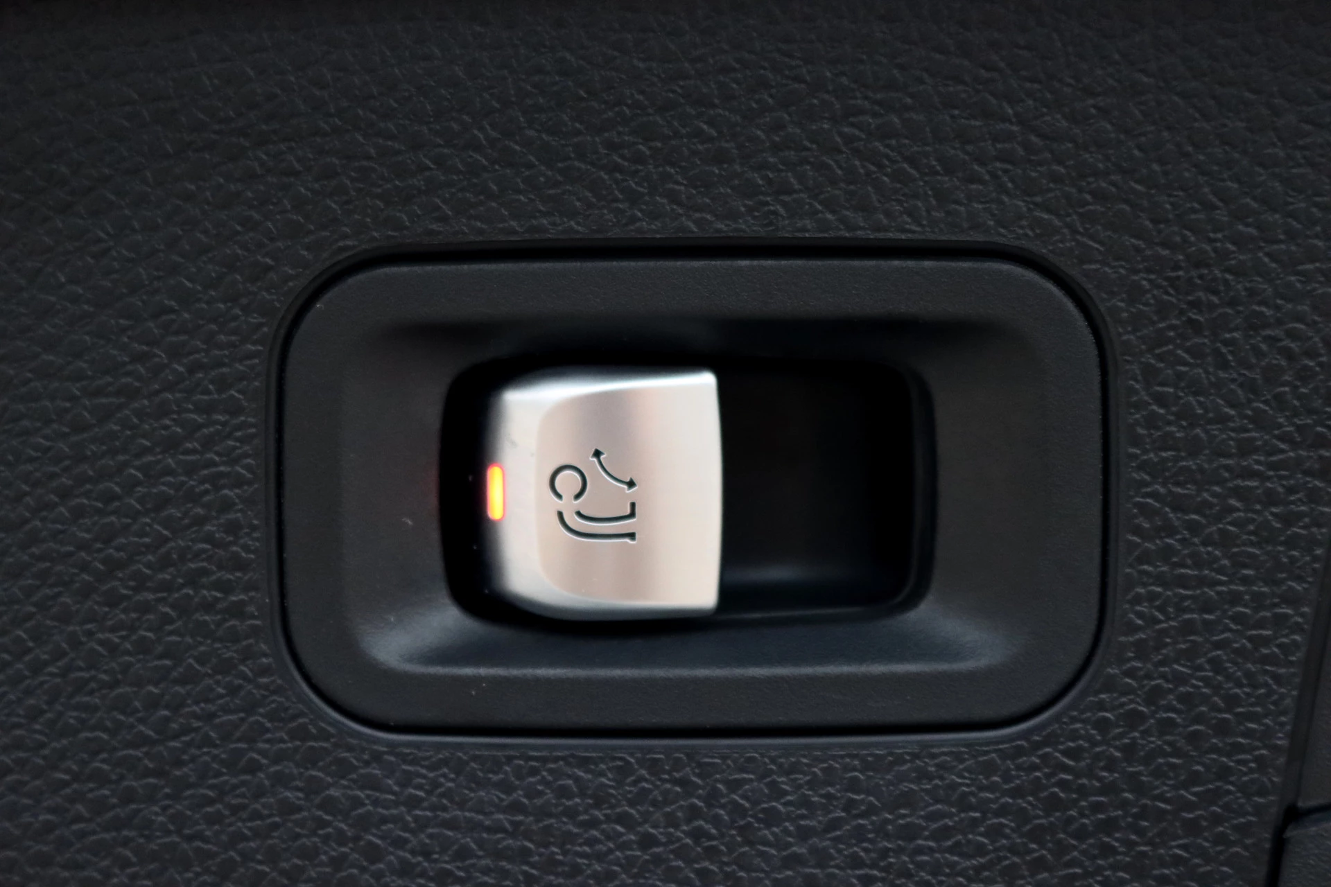 Hoofdafbeelding Mercedes-Benz EQC