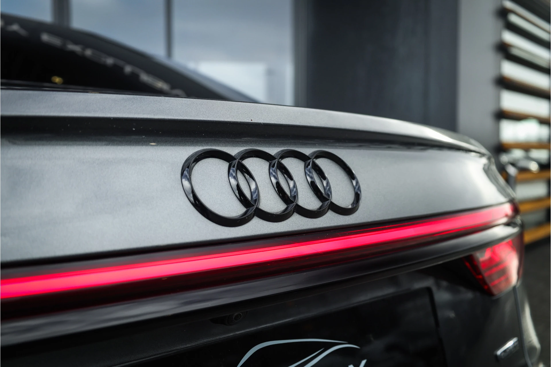 Hoofdafbeelding Audi A8