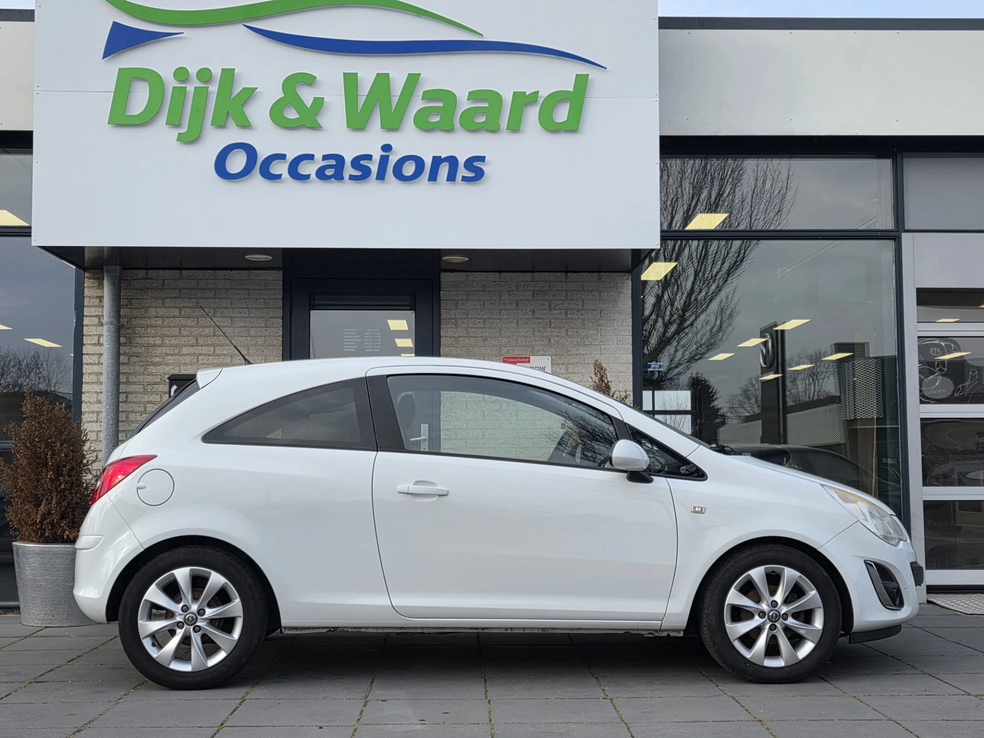 Hoofdafbeelding Opel Corsa