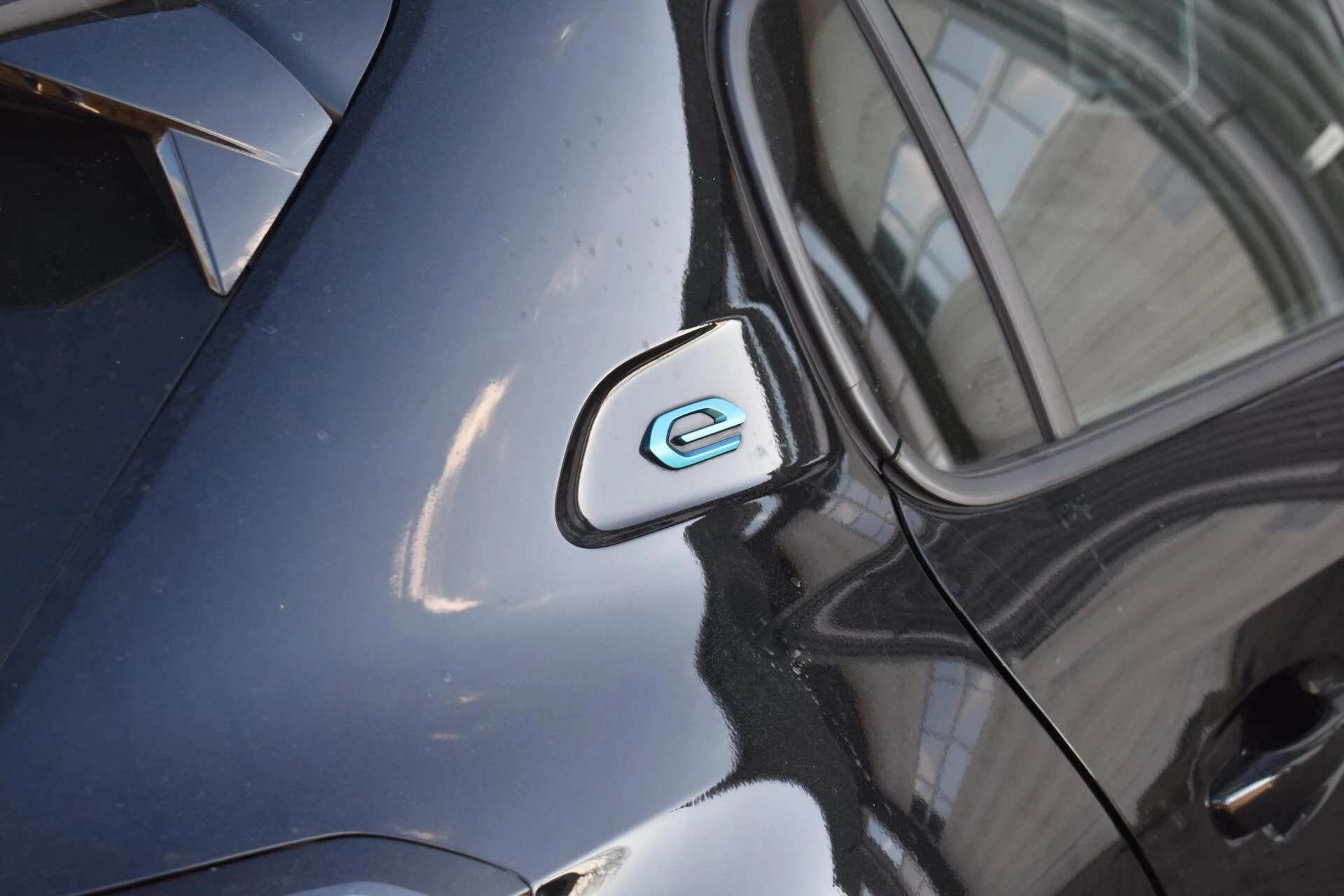 Hoofdafbeelding Peugeot e-208