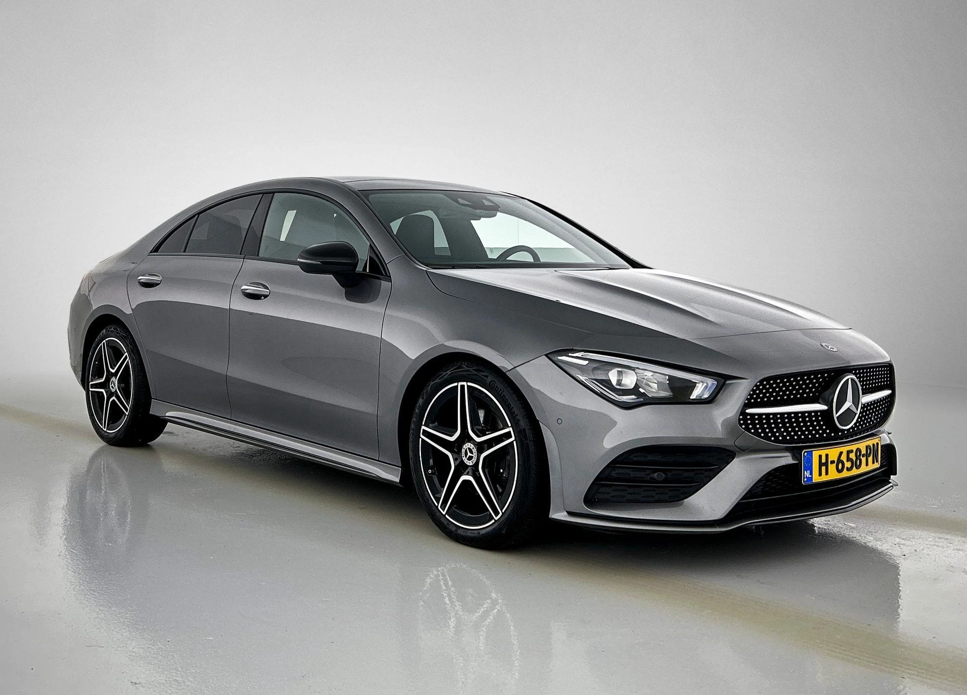 Hoofdafbeelding Mercedes-Benz CLA