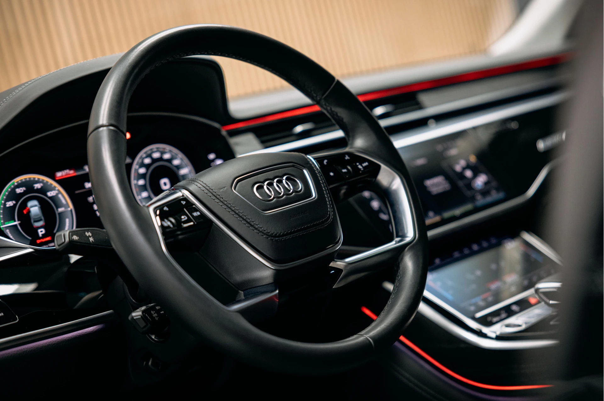 Hoofdafbeelding Audi A8