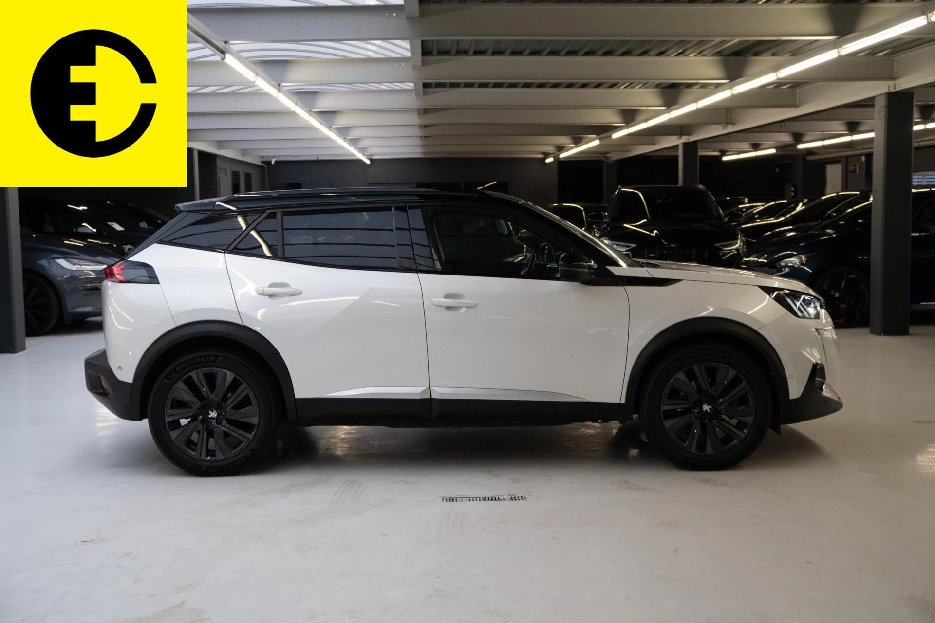 Hoofdafbeelding Peugeot e-2008