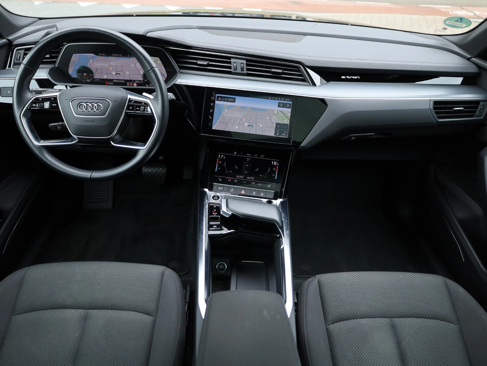 Hoofdafbeelding Audi e-tron