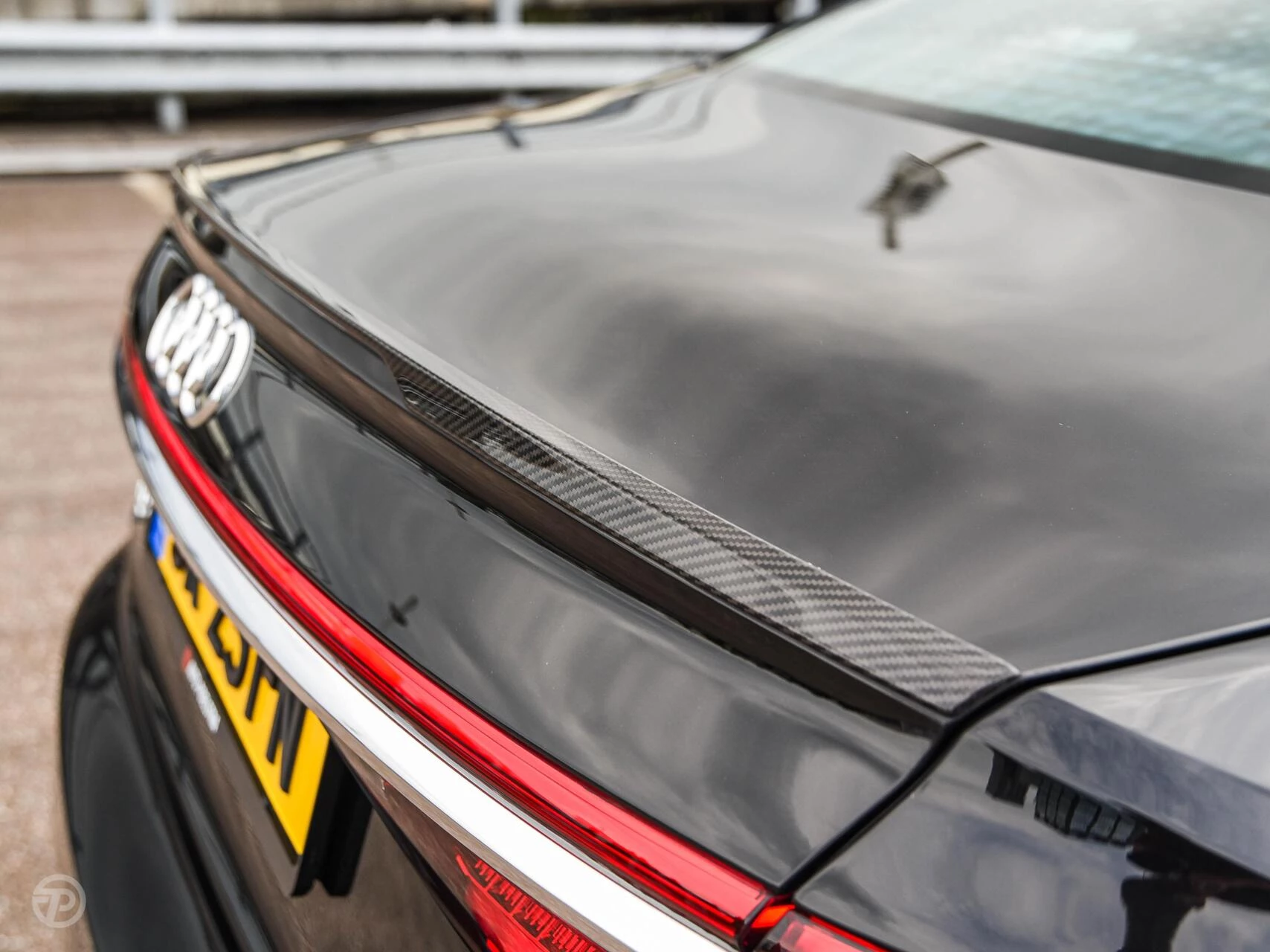 Hoofdafbeelding Audi A8