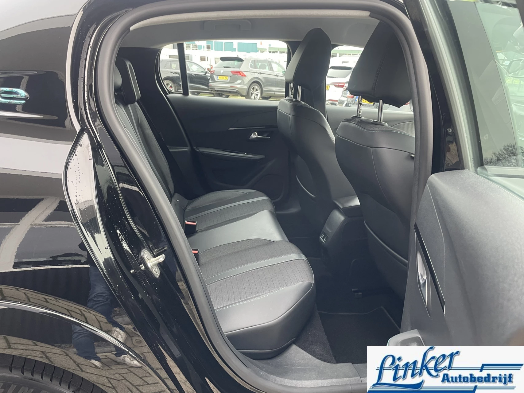 Hoofdafbeelding Peugeot e-208