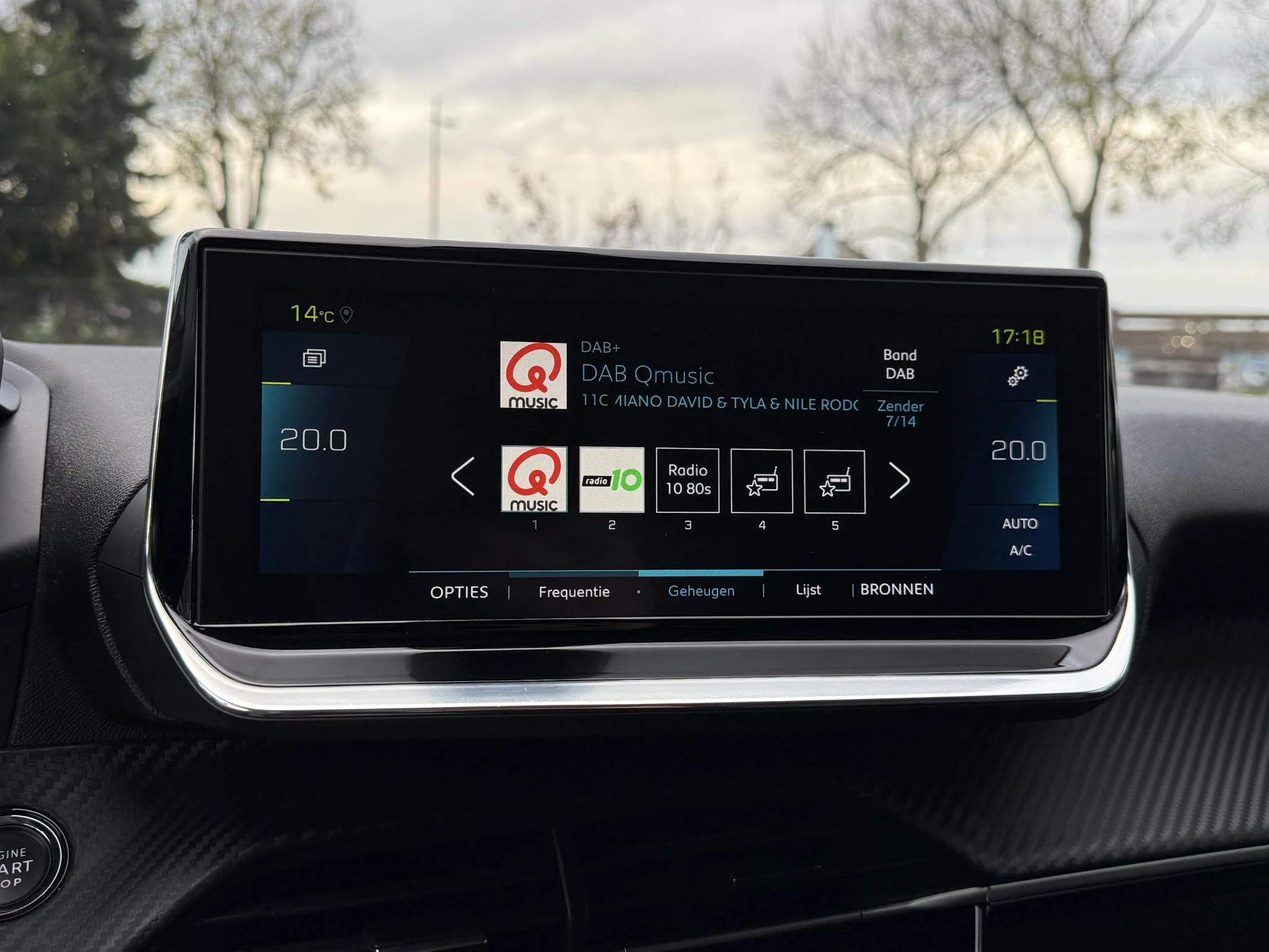 Hoofdafbeelding Peugeot e-208