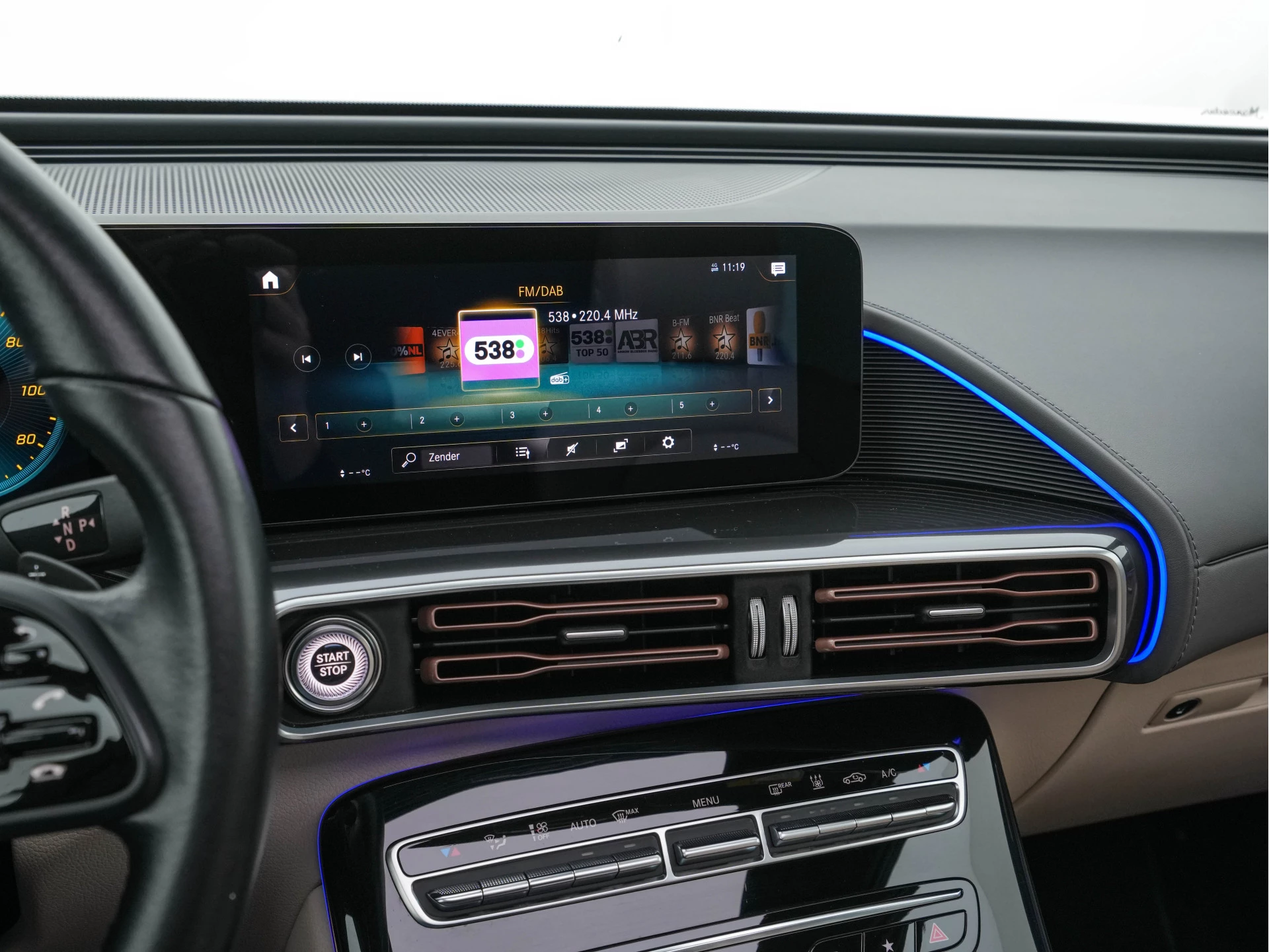 Hoofdafbeelding Mercedes-Benz EQC