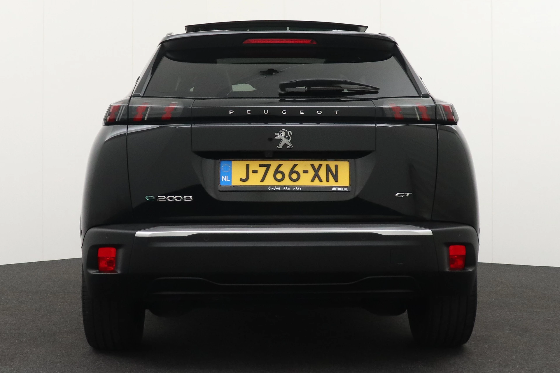 Hoofdafbeelding Peugeot e-2008