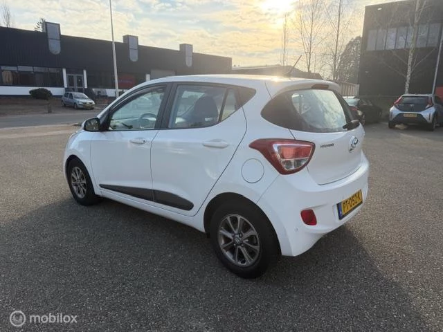 Hoofdafbeelding Hyundai i10