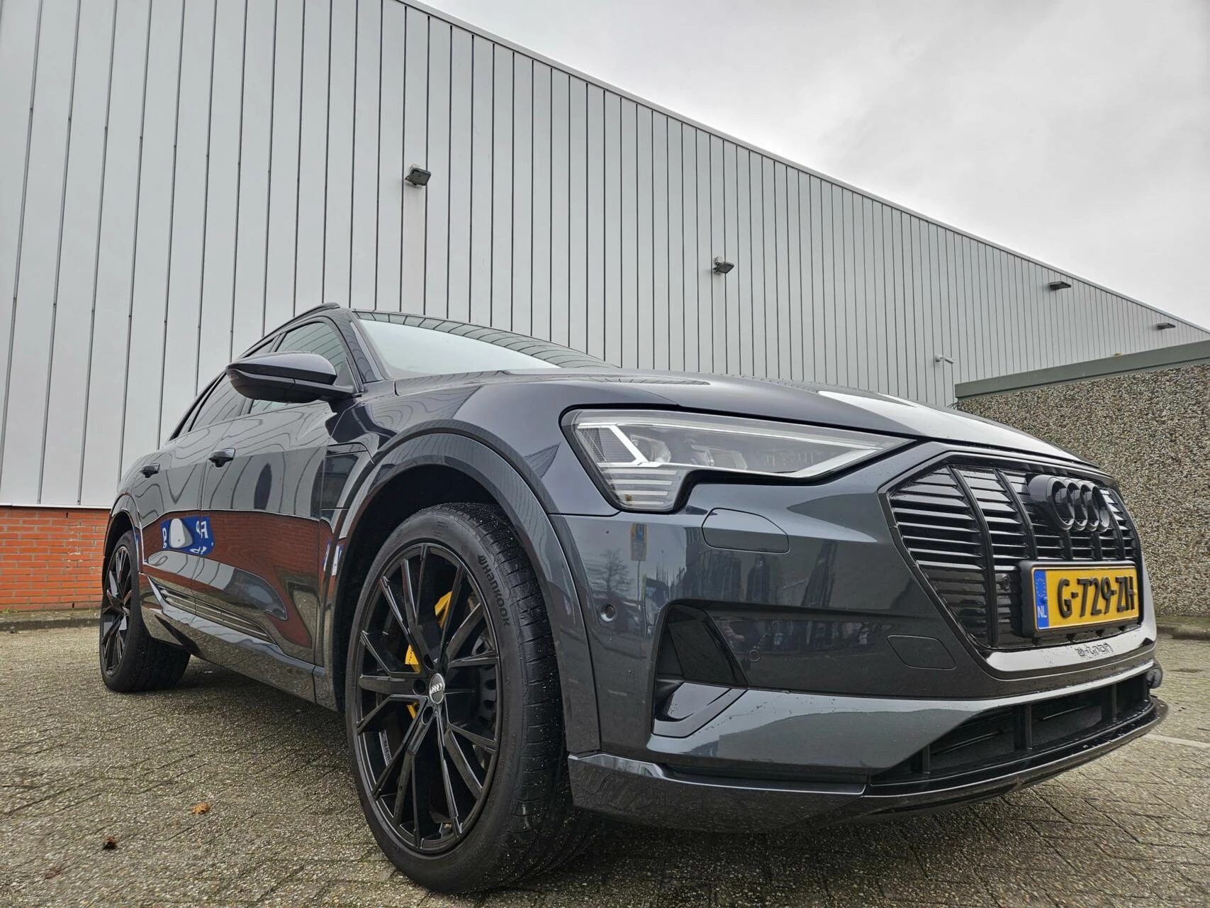 Hoofdafbeelding Audi e-tron