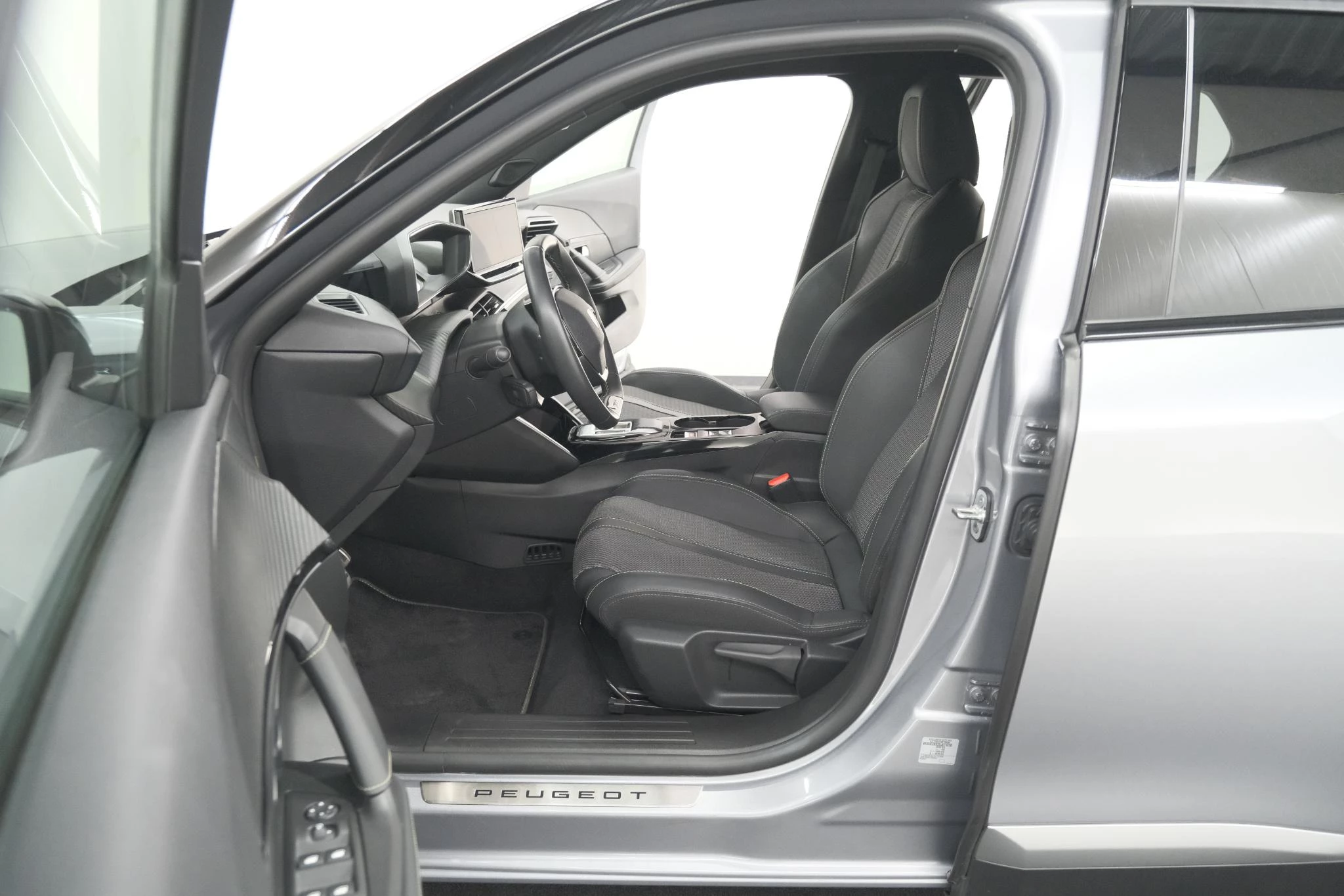 Hoofdafbeelding Peugeot e-2008