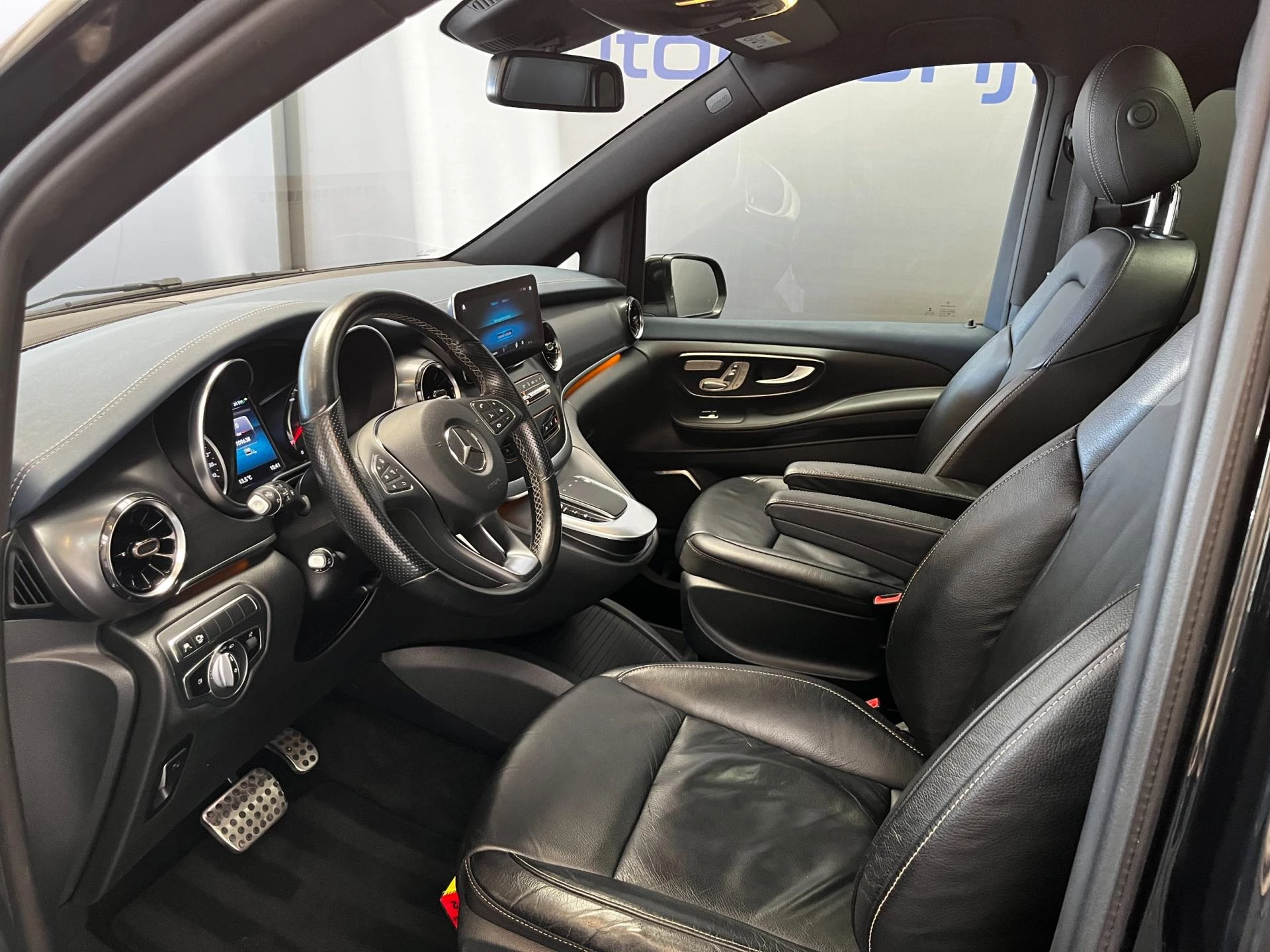 Hoofdafbeelding Mercedes-Benz EQV