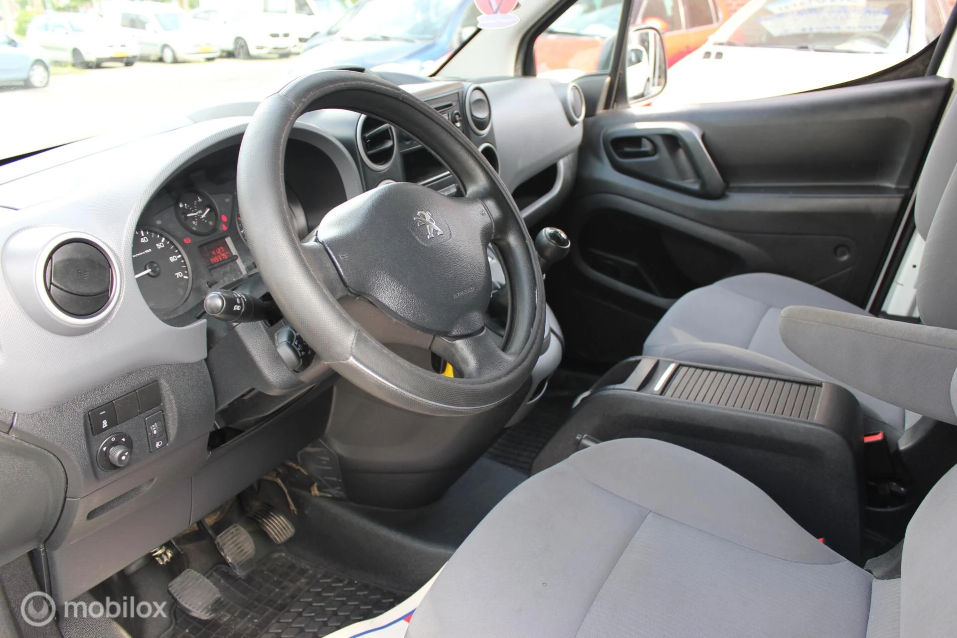 Hoofdafbeelding Peugeot Partner