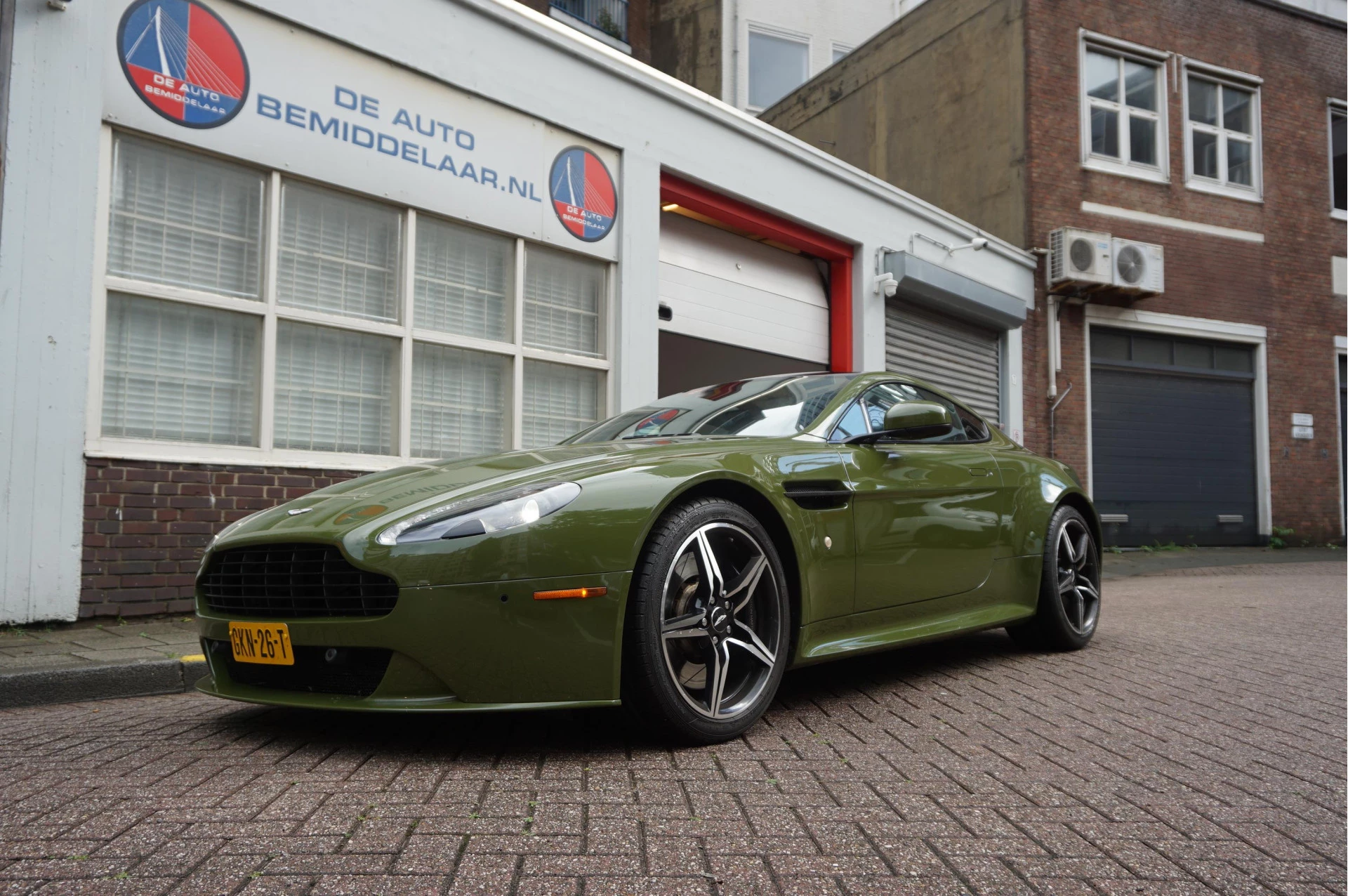 Hoofdafbeelding Aston Martin V8 Vantage