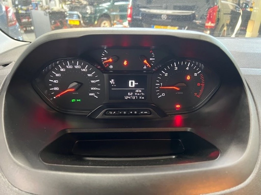 Hoofdafbeelding Peugeot Partner