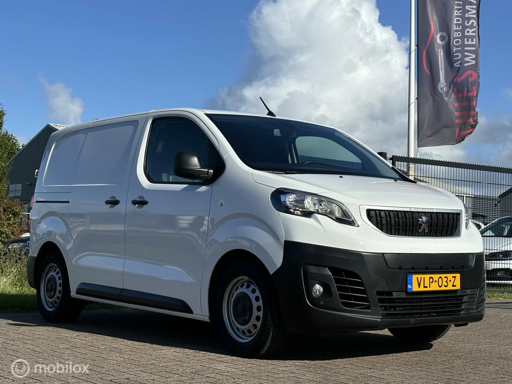 Hoofdafbeelding Peugeot e-Expert