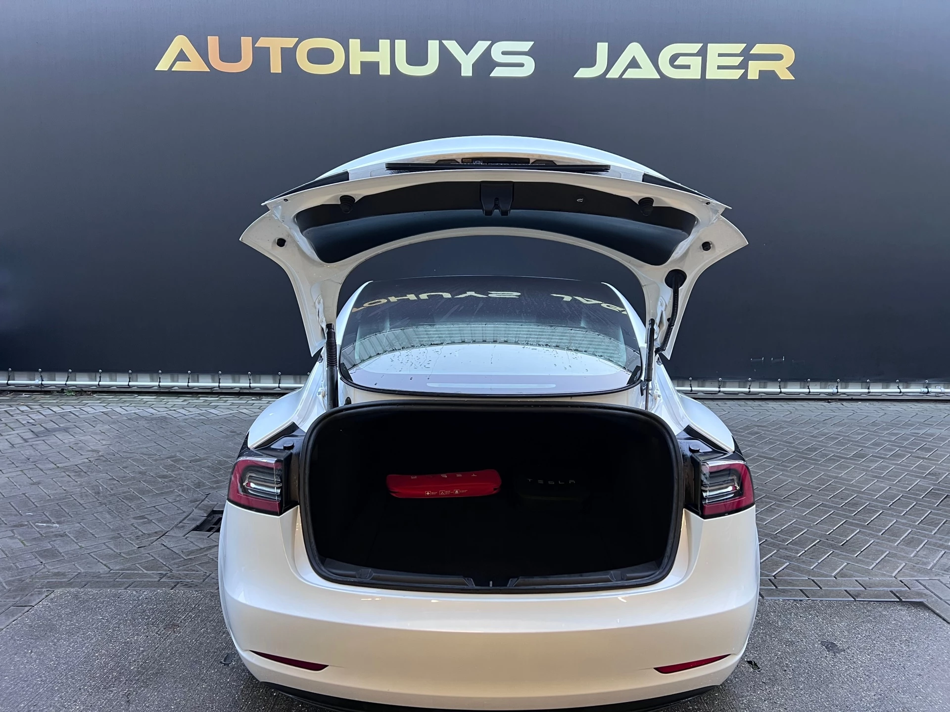 Hoofdafbeelding Tesla Model 3
