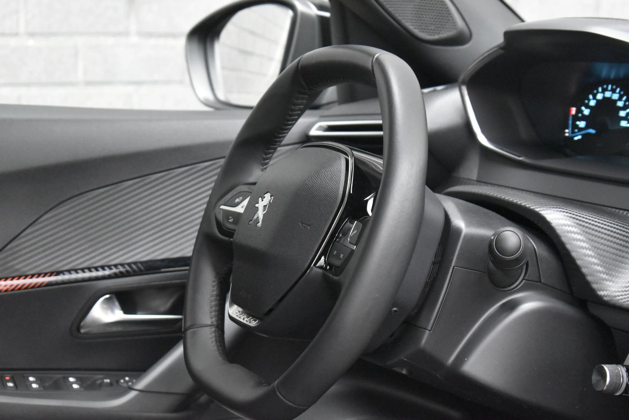 Hoofdafbeelding Peugeot e-2008