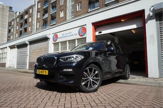 BMW X3 xDrive20i High Executive 3x M-SPORT (Aerodynamica/ onderstel/ interieur) Nederlandse BMW (NAP) | BMW dealer onderhouden | 20inch | Trekhaak | Sfeerverlichting |
