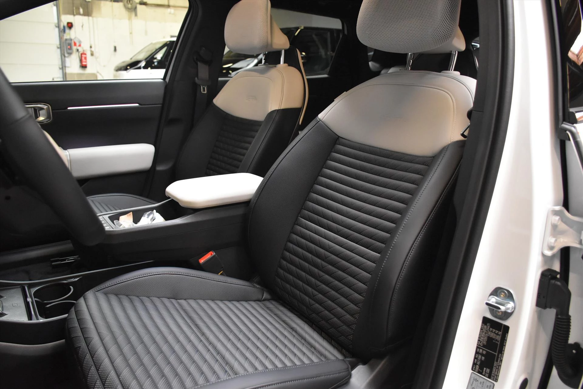 Hoofdafbeelding Kia EV4