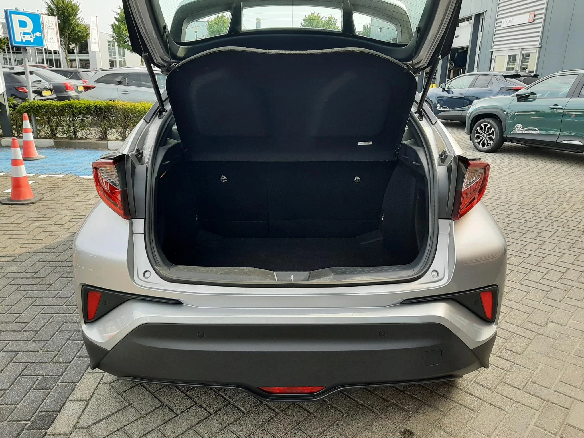 Hoofdafbeelding Toyota C-HR