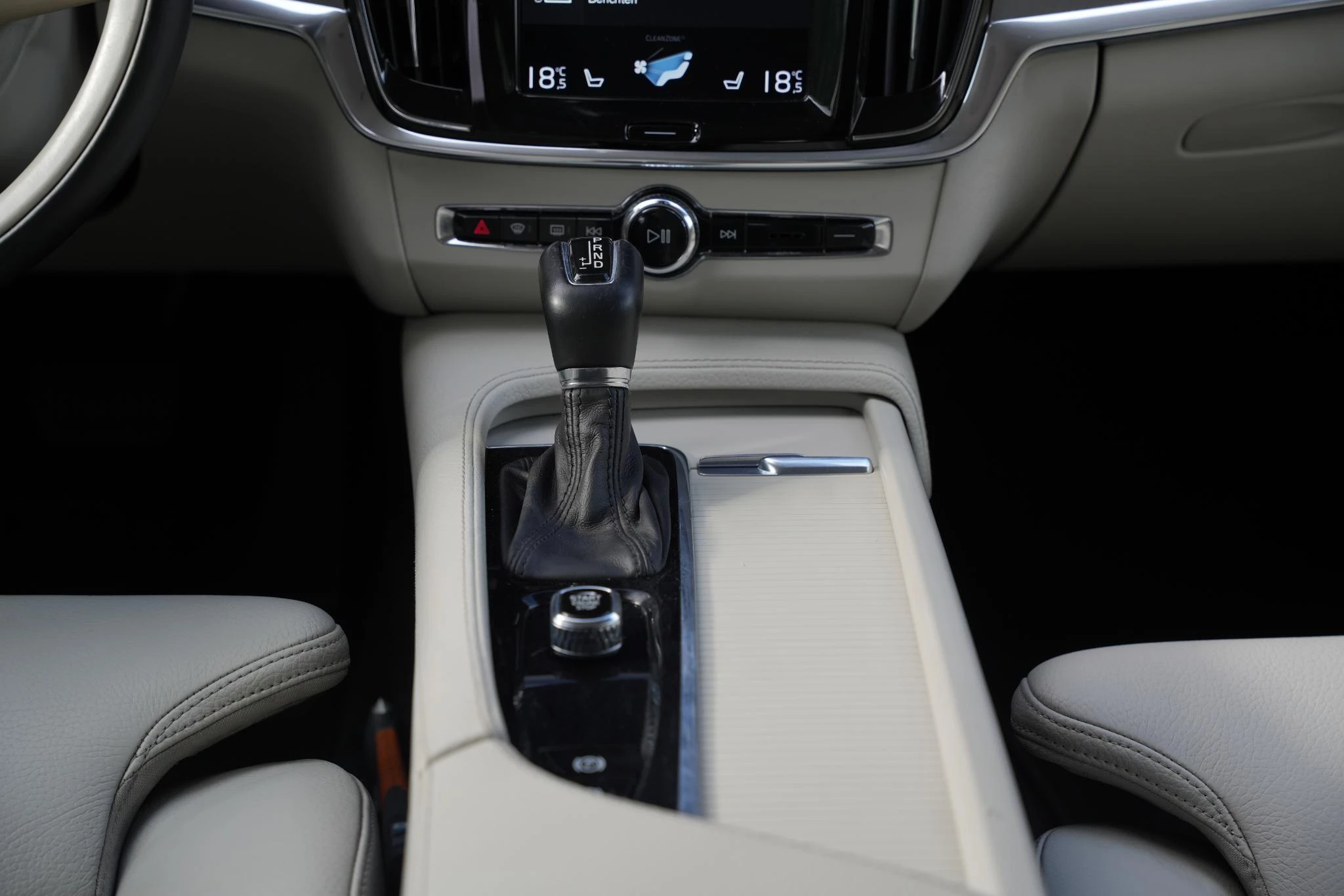 Hoofdafbeelding Volvo V90