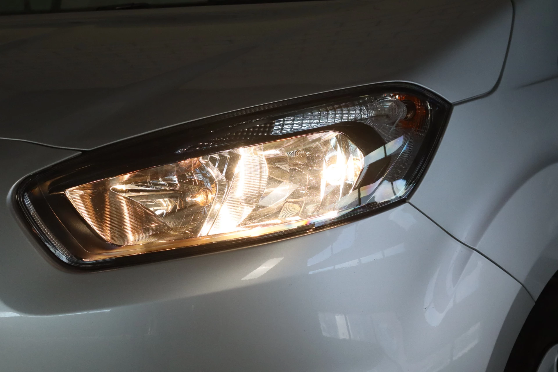 Hoofdafbeelding Ford Transit Courier