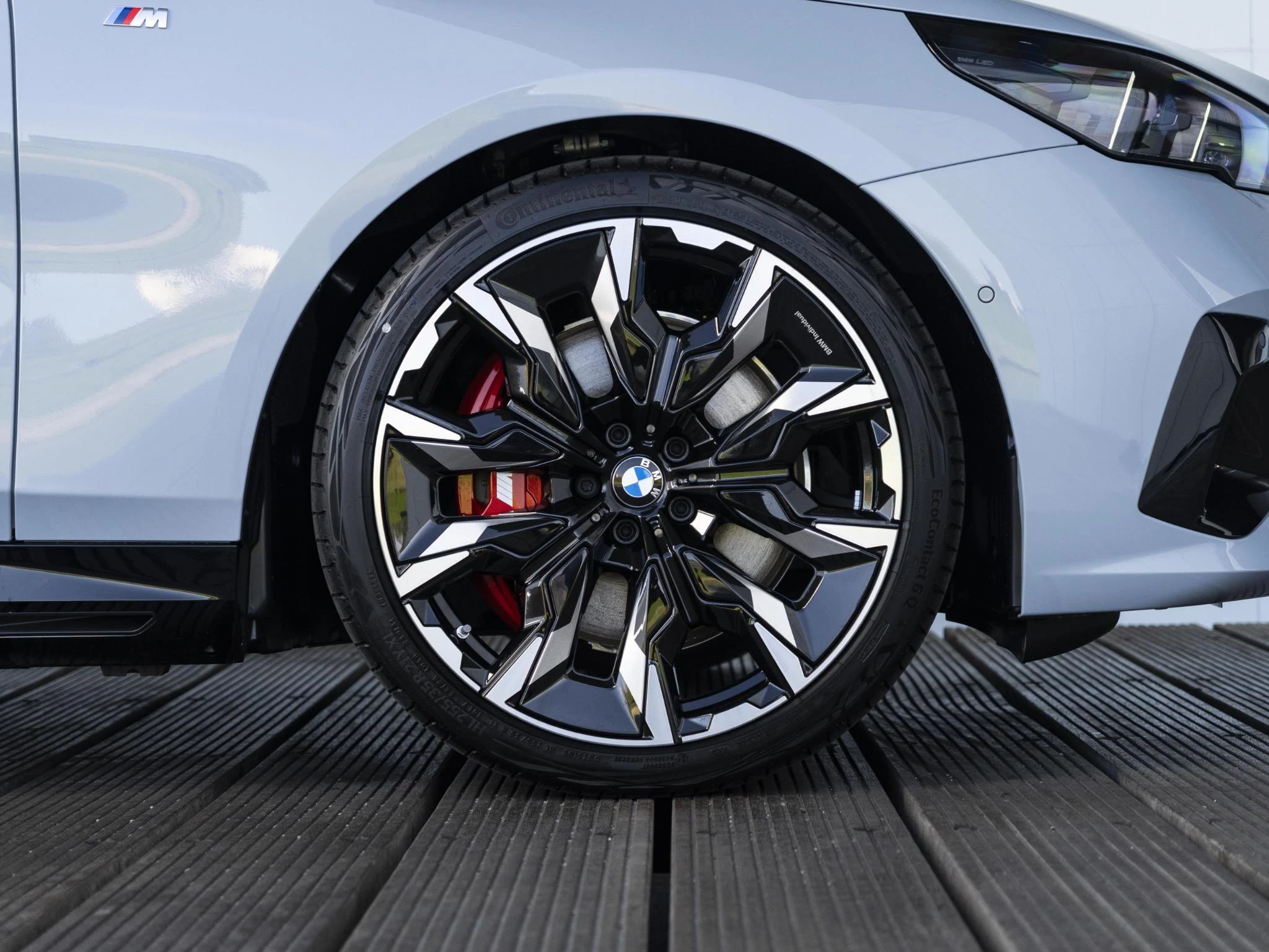 Hoofdafbeelding BMW i5