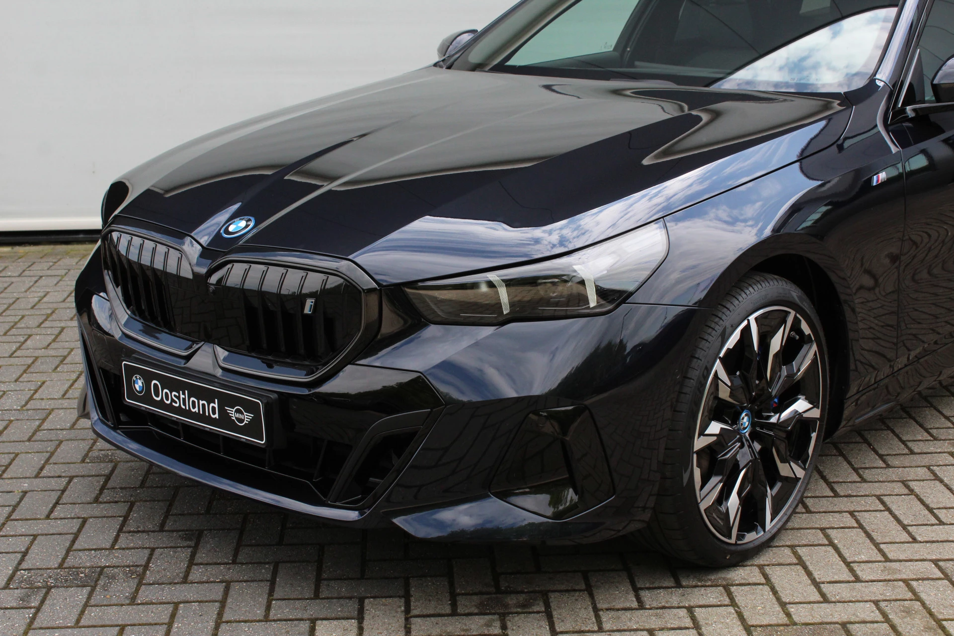 Hoofdafbeelding BMW i5